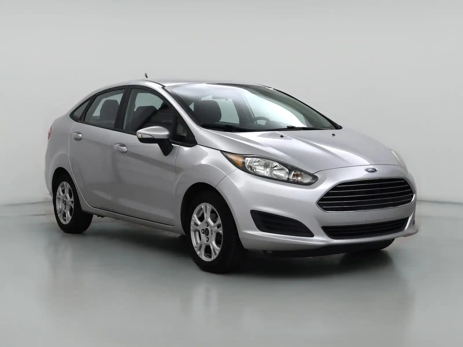 2015 Ford Fiesta SE Sedan's photo