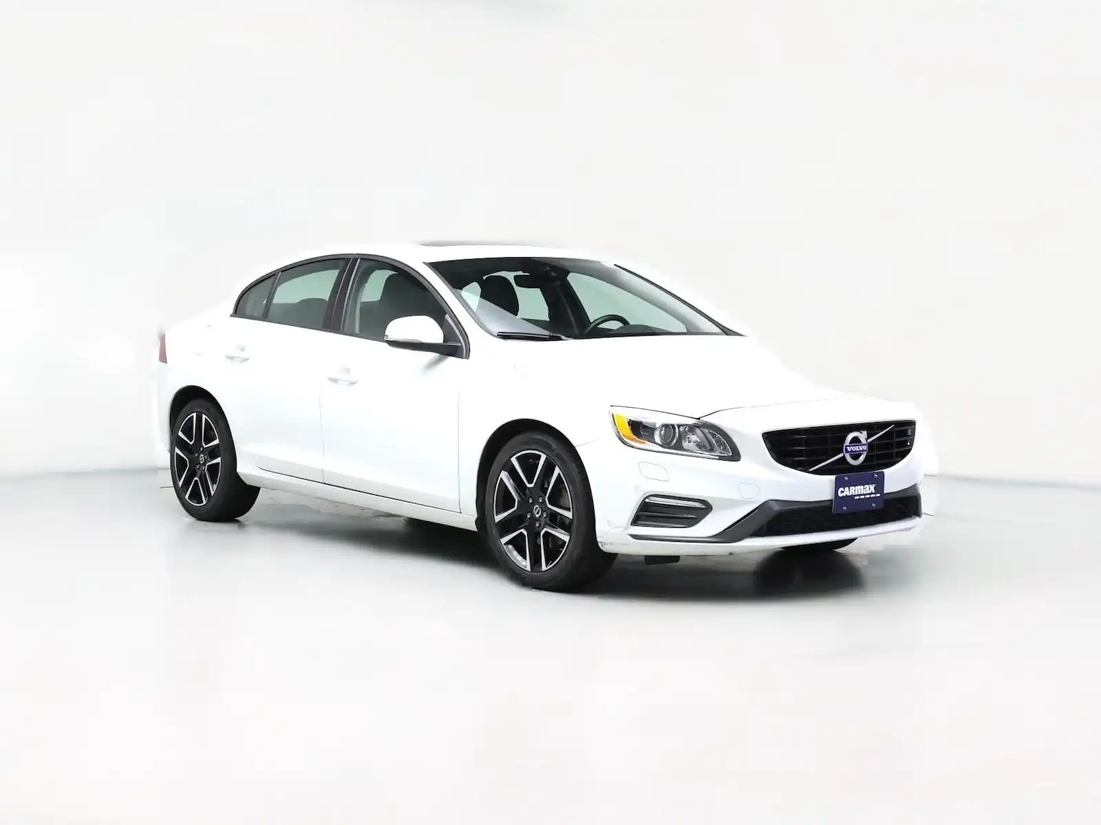 2017 Volvo S60 T5 AWD Dynamic's photo