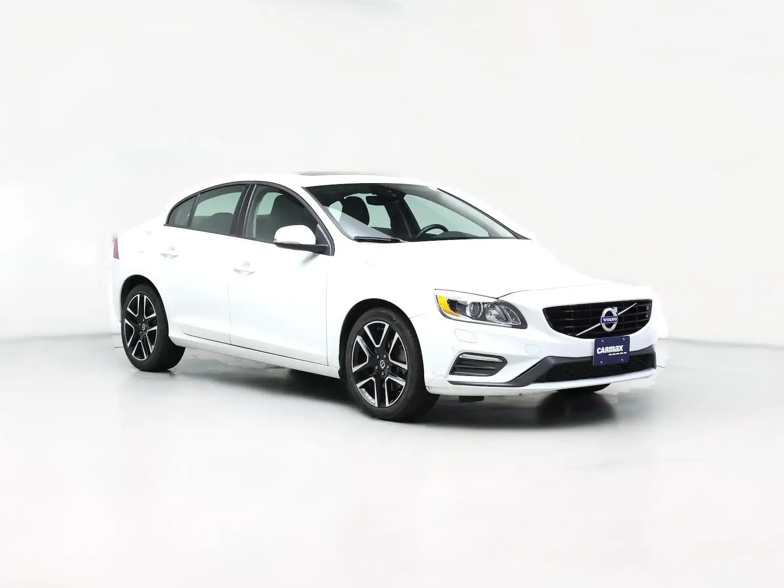 2017 Volvo S60 T5 AWD Dynamic's photo