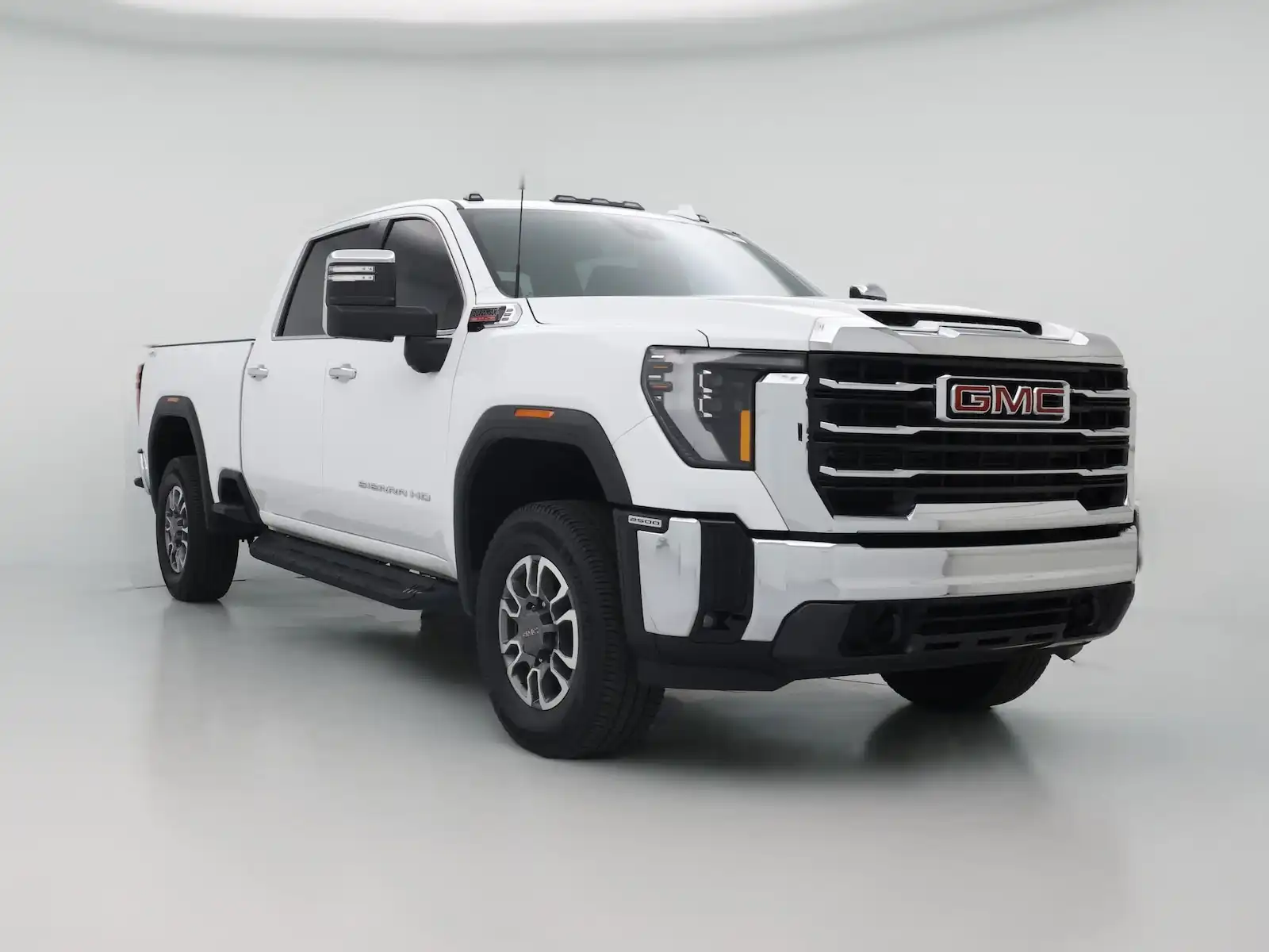 2025 GMC Sierra SLT 4WD Crew Cab Standard Box's photo