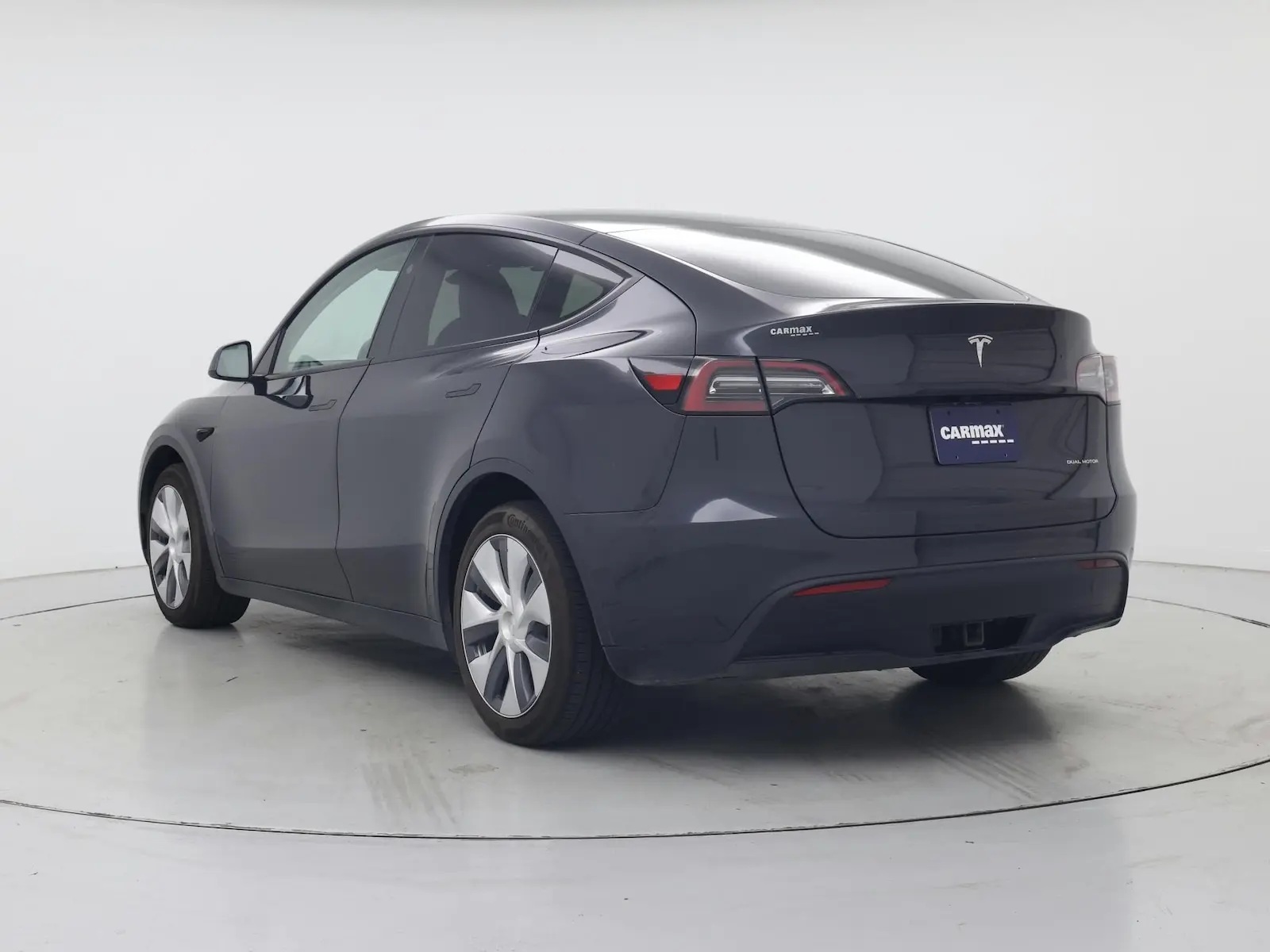 2024 Tesla Model Y Long Range Dual Motor AWD photo 3