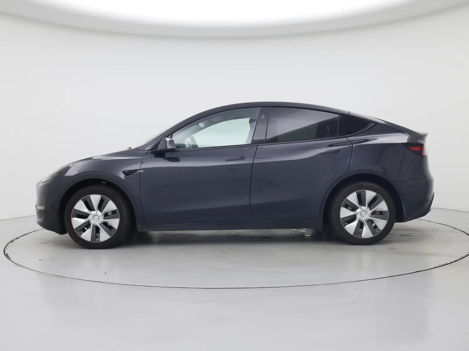 2024 Tesla Model Y Long Range Dual Motor AWD photo 4