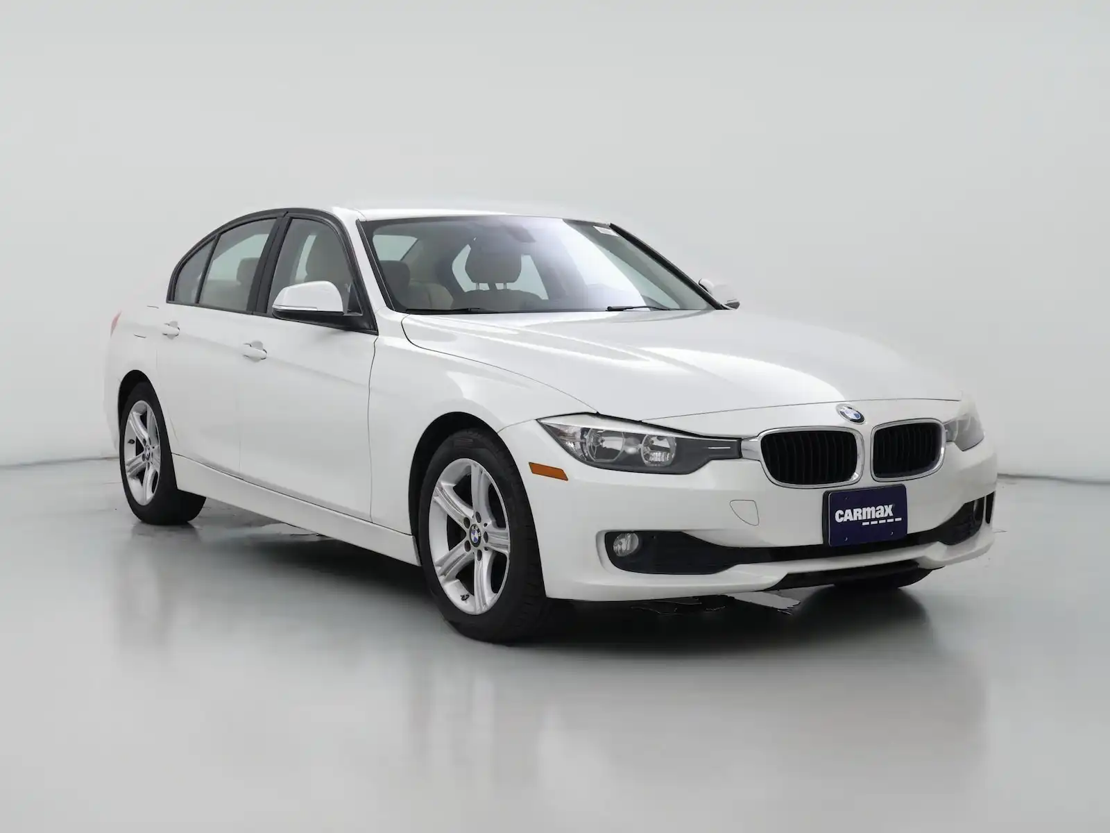 2014 BMW 3 Series 320i Sedan's photo