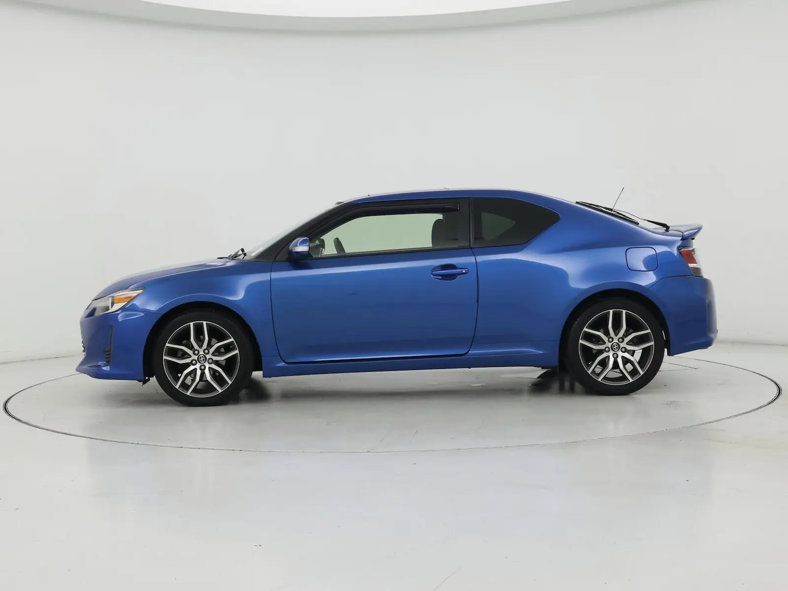 2016 Scion tC undefined photo 4