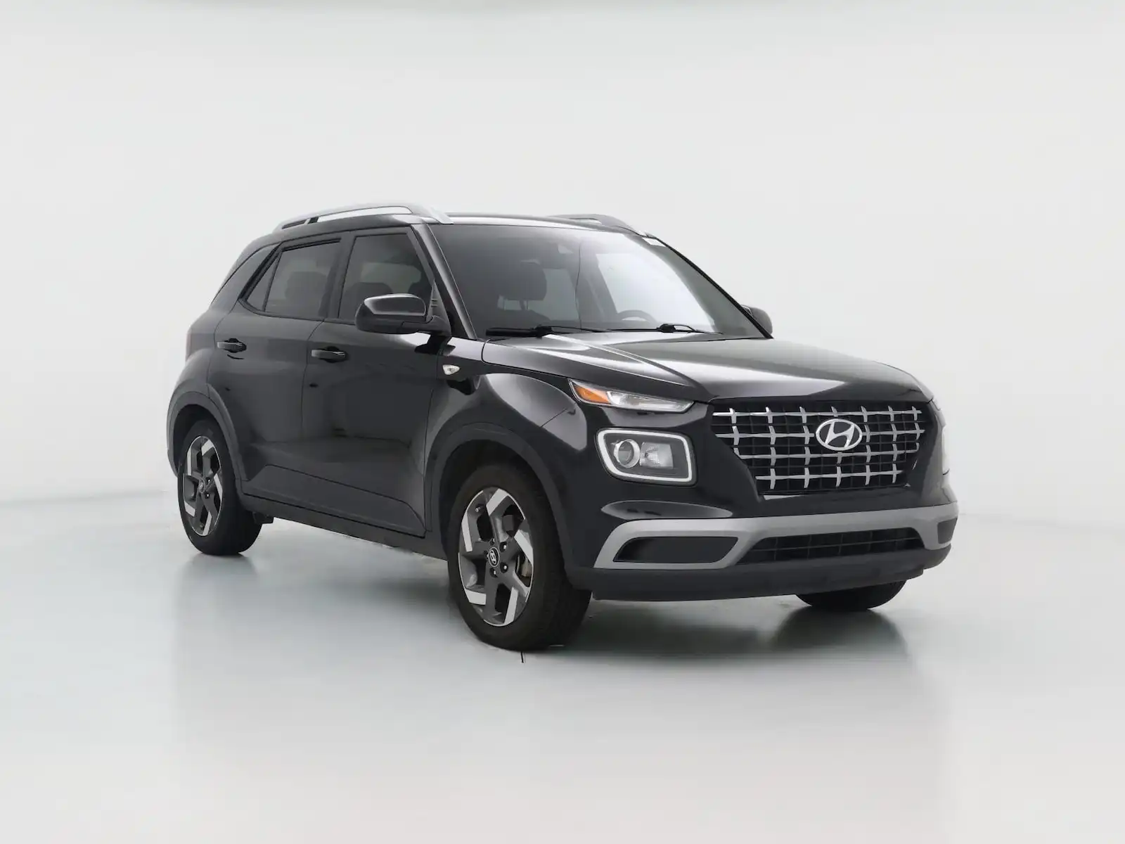 2022 Hyundai Venue SEL IVT's photo