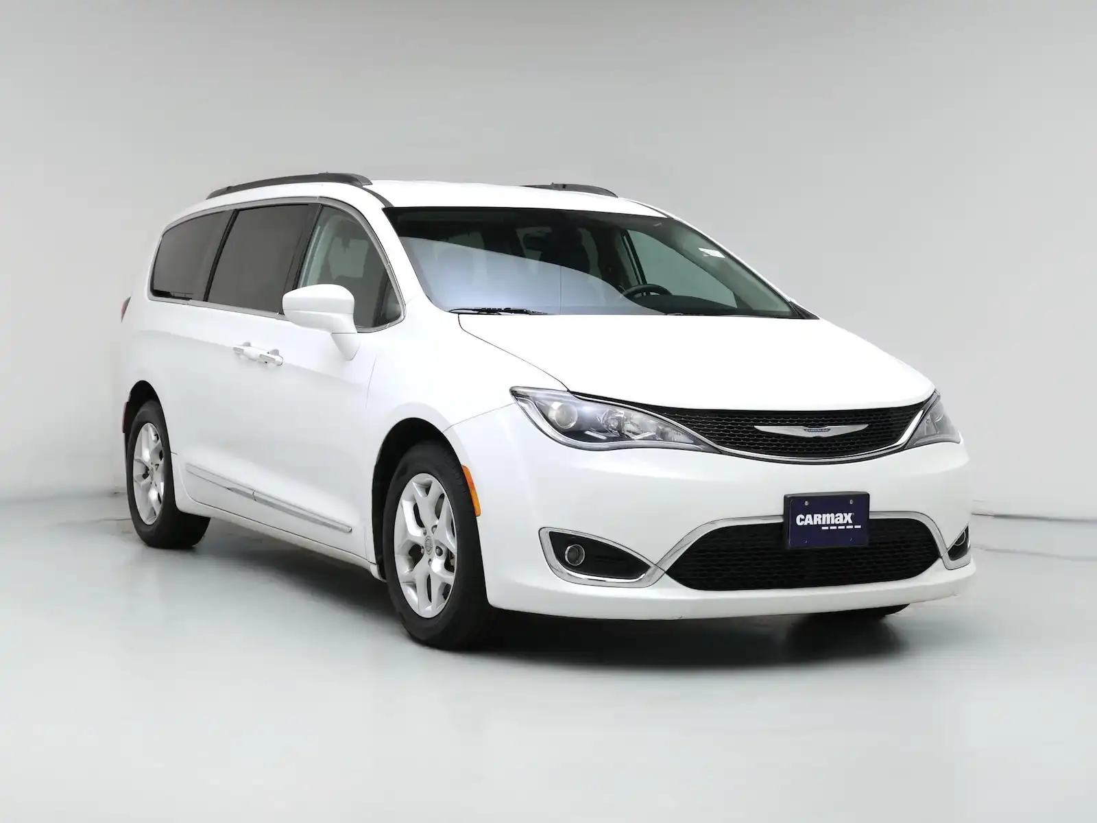 2017 Chrysler Pacifica Touring L's photo