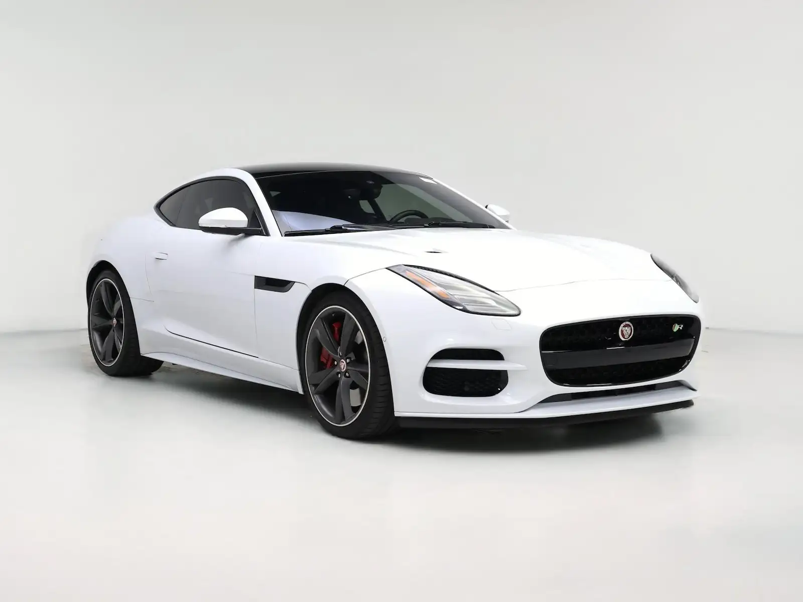 2018 Jaguar F-TYPE R Coupe's photo