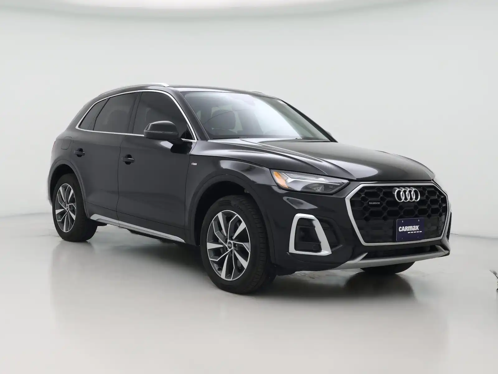 2022 Audi Q5 45 Premium Plus's photo