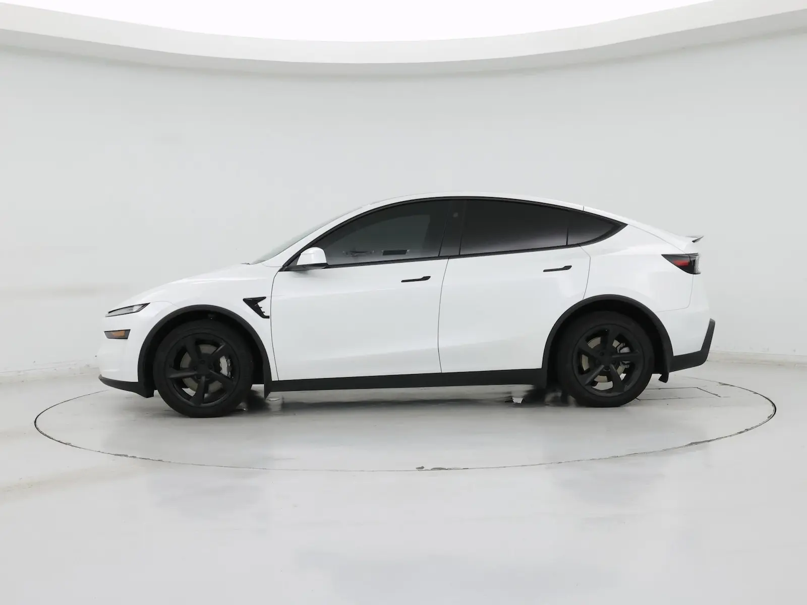 2026 Tesla Model Y Long Range Dual Motor AWD photo 4