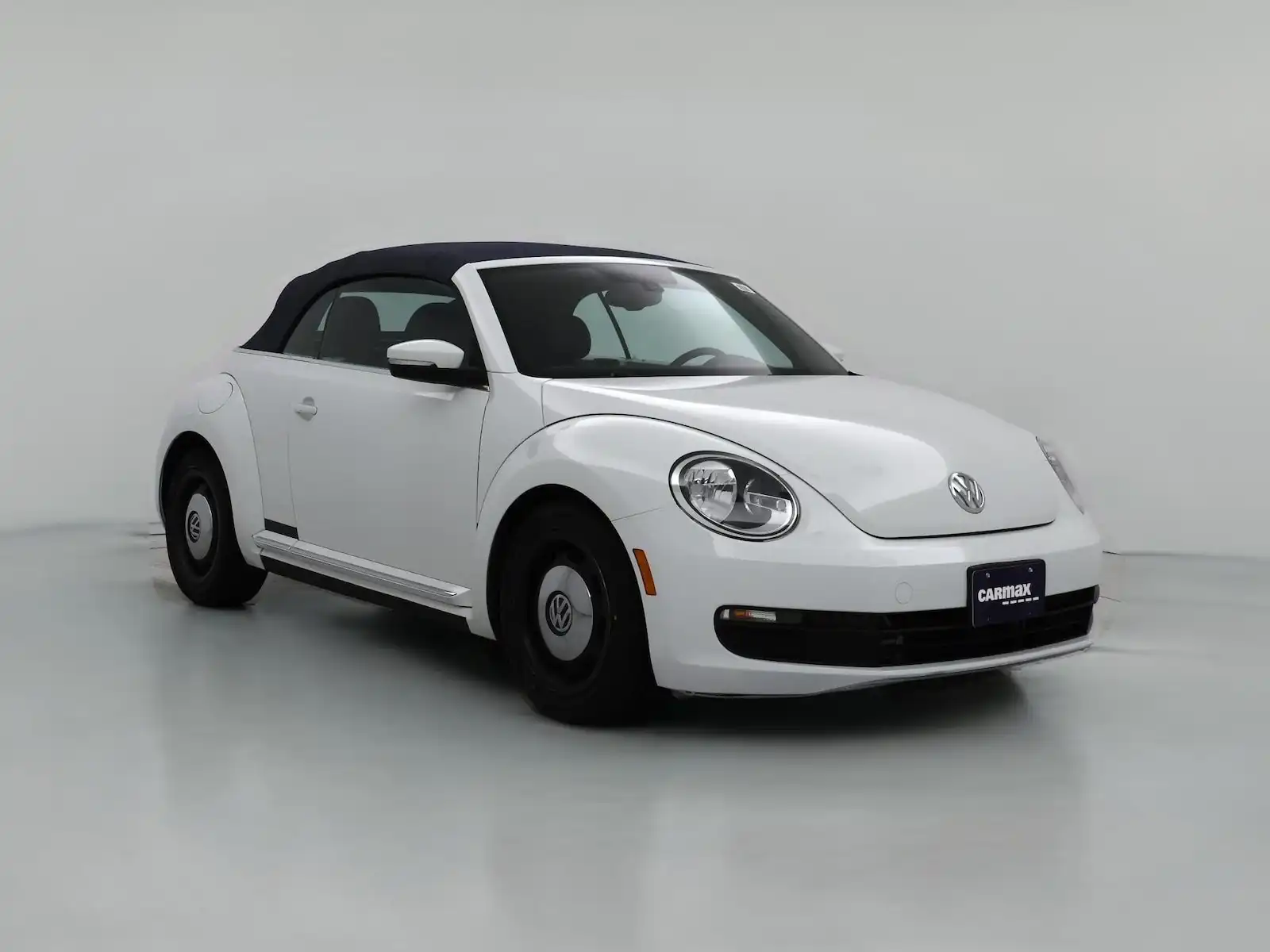 2016 Volkswagen Beetle 1.8T Denim Convertible. Auto's photo