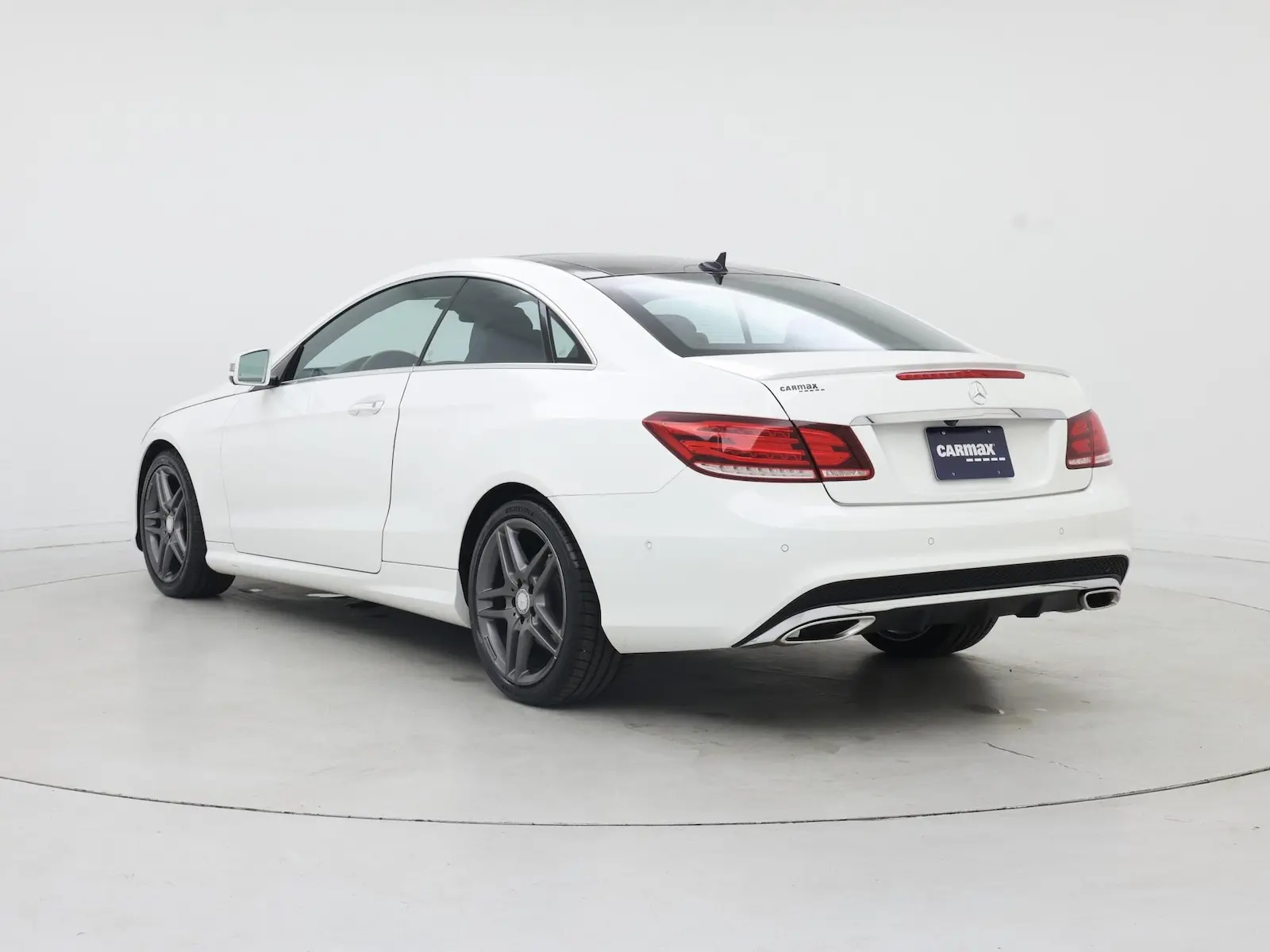 2017 Mercedes-Benz E-Class E400 4MATIC photo 3