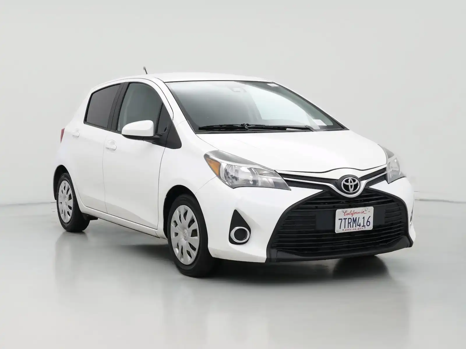 2017 Toyota Yaris L 5-Door Liftback AT's photo