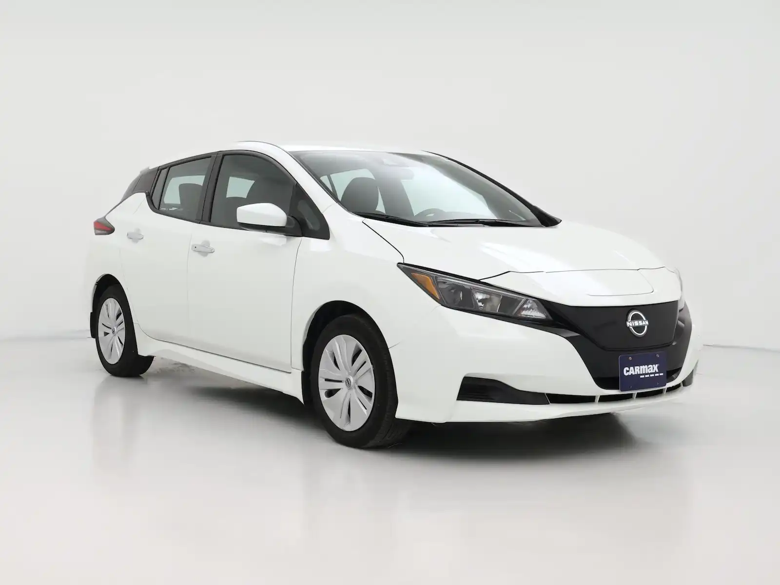 2023 Nissan Leaf S's photo