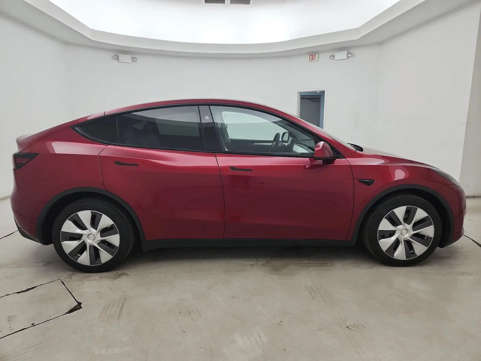 2024 Tesla Model Y Long Range Dual Motor AWD photo 4