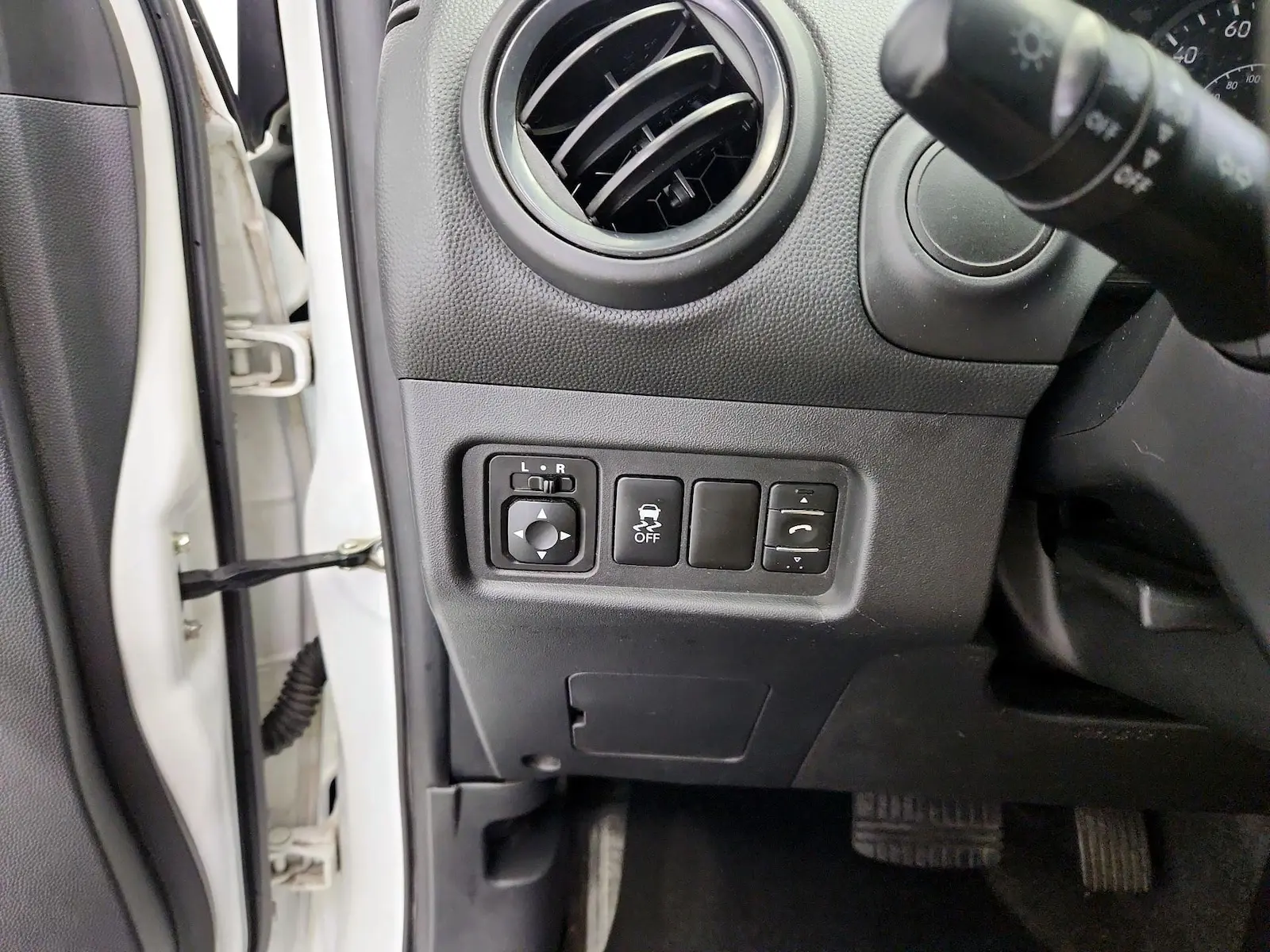 2017 Mitsubishi Mirage ES CVT photo 5