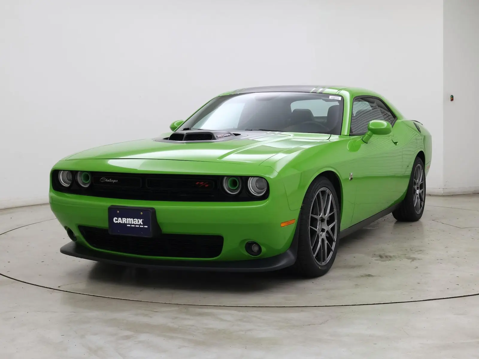 2017 Dodge Challenger Scat Pack Shaker 392 photo 5