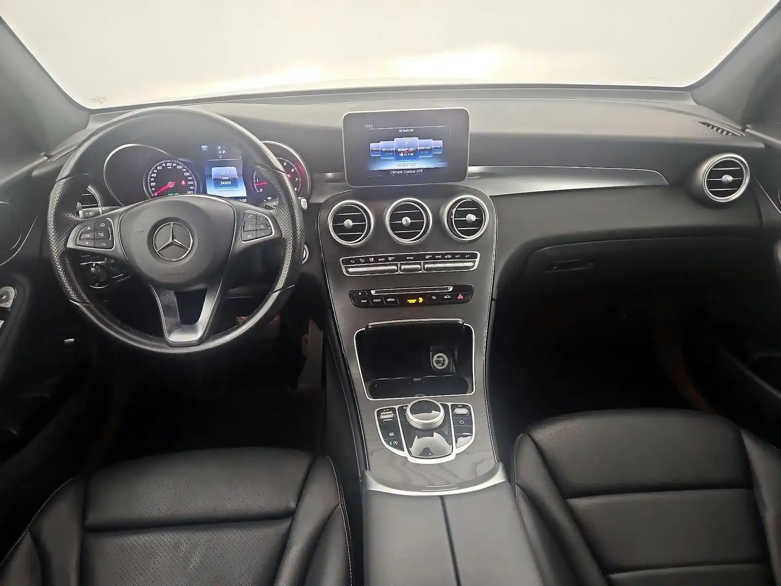 2017 Mercedes-Benz GLC GLC300's photo