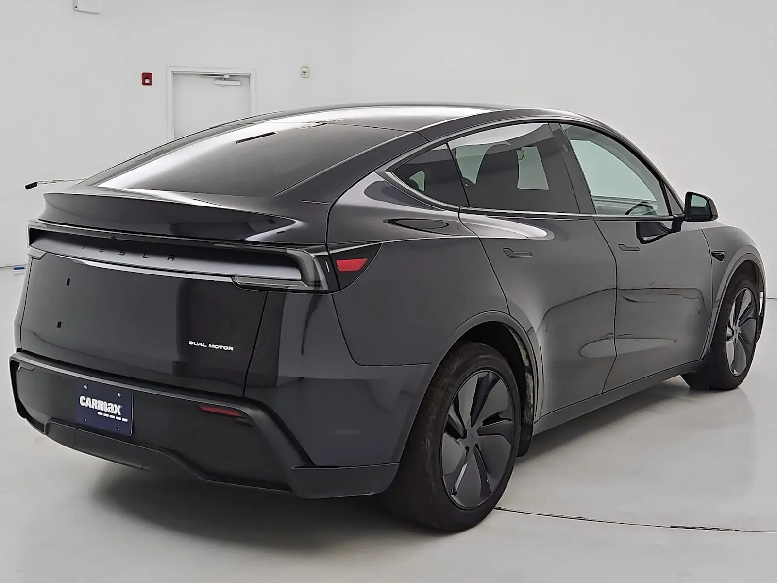2026 Tesla Model Y Long Range Dual Motor AWD photo 5