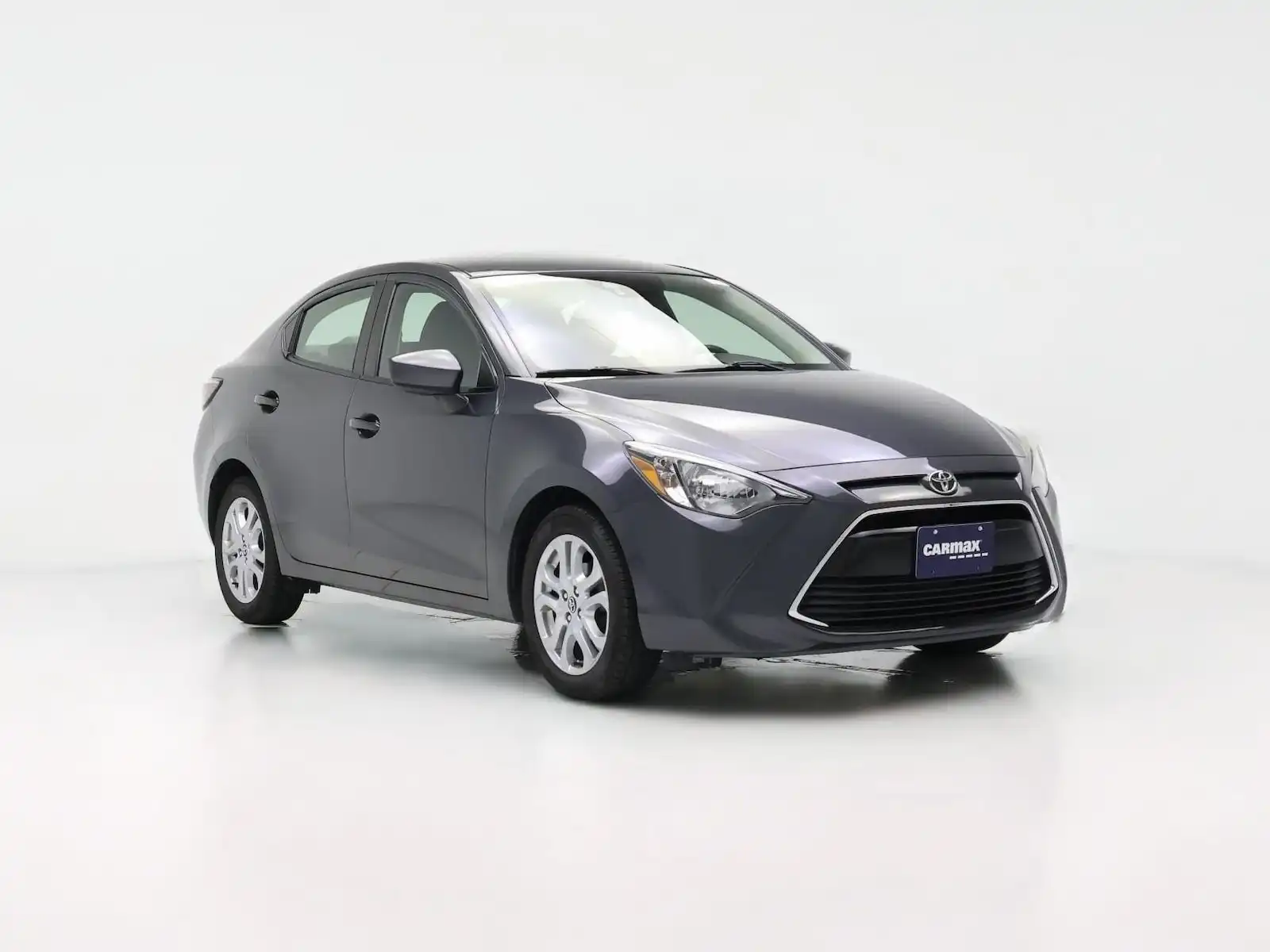 2017 Toyota Yaris iA AT's photo