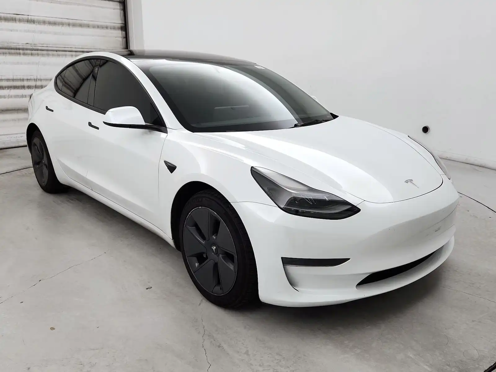 2023 Tesla Model 3 Base's photo