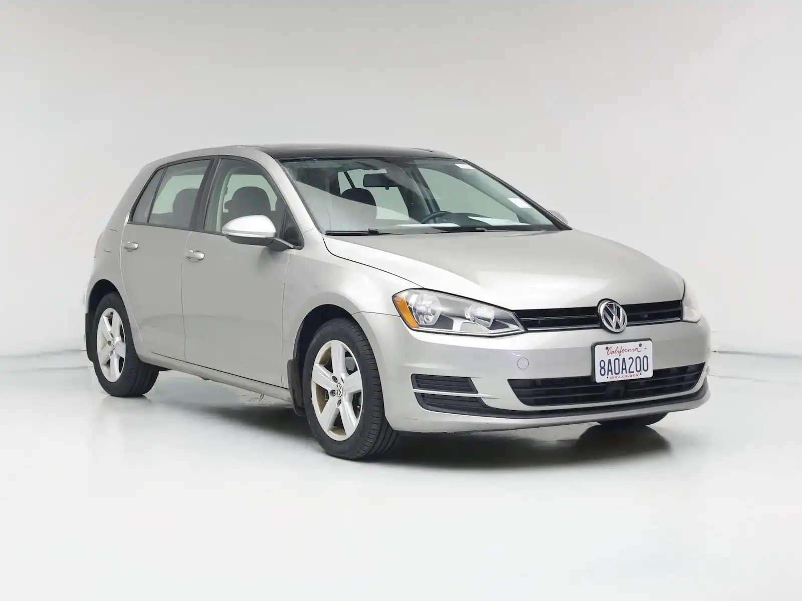 2017 Volkswagen Golf TSI Wolfsburg Edition 4-Door Auto's photo