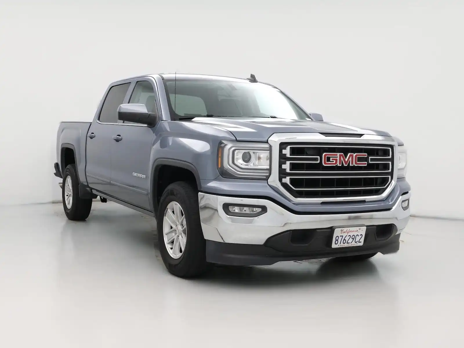 2016 GMC Sierra SLE 2WD Crew Cab Short Box's photo