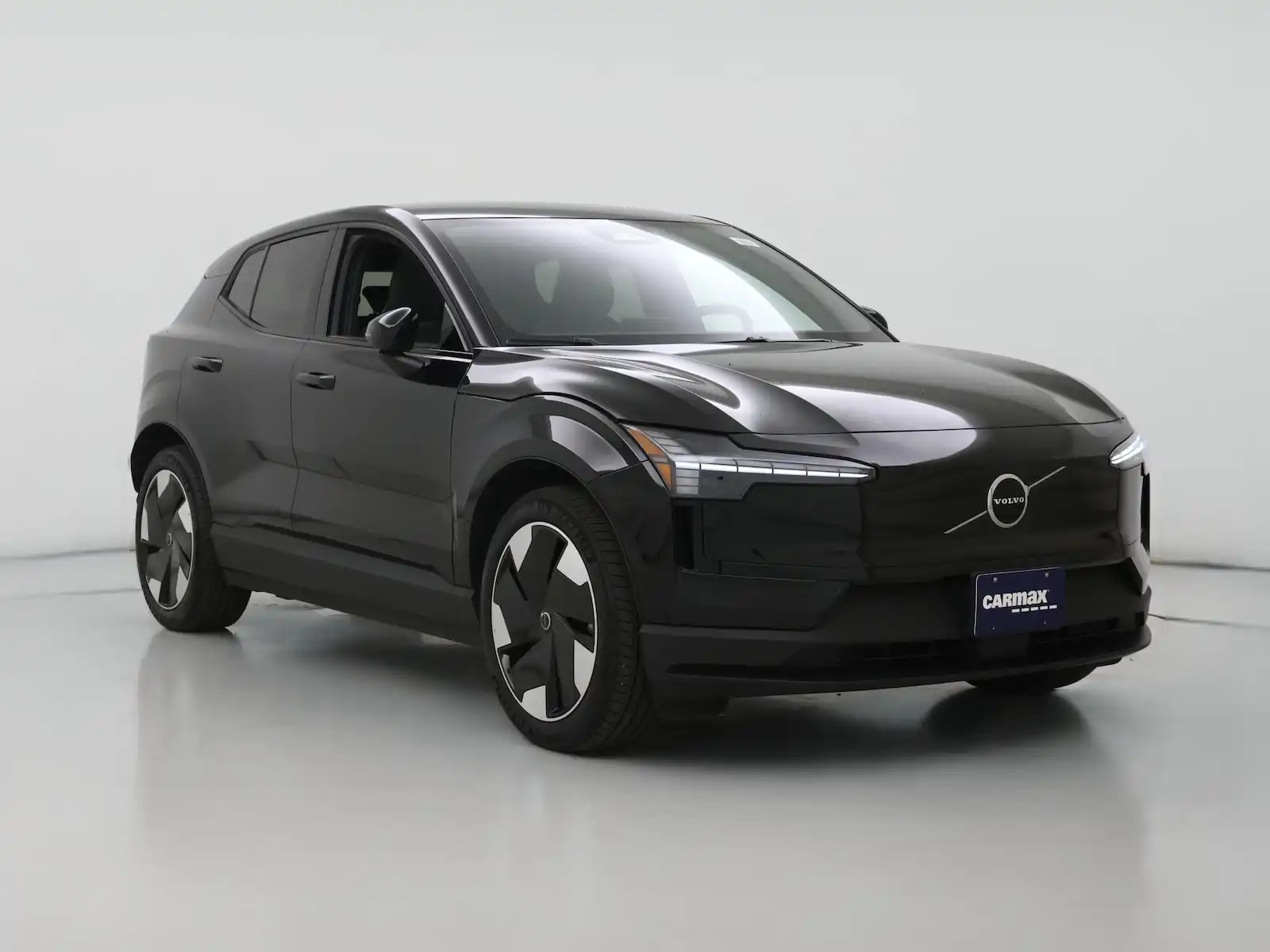 2025 Volvo EX30 Twin Motor Performance Plus's photo