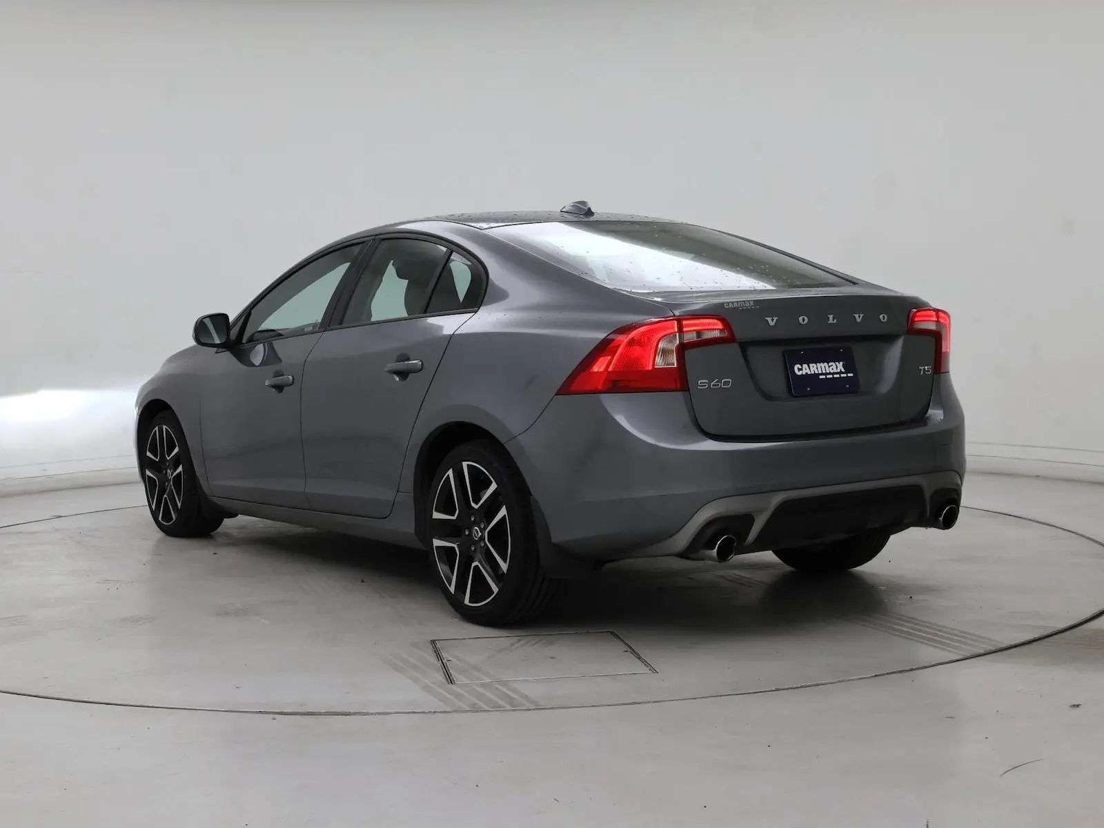 2017 Volvo S60 T5 Dynamic photo 3