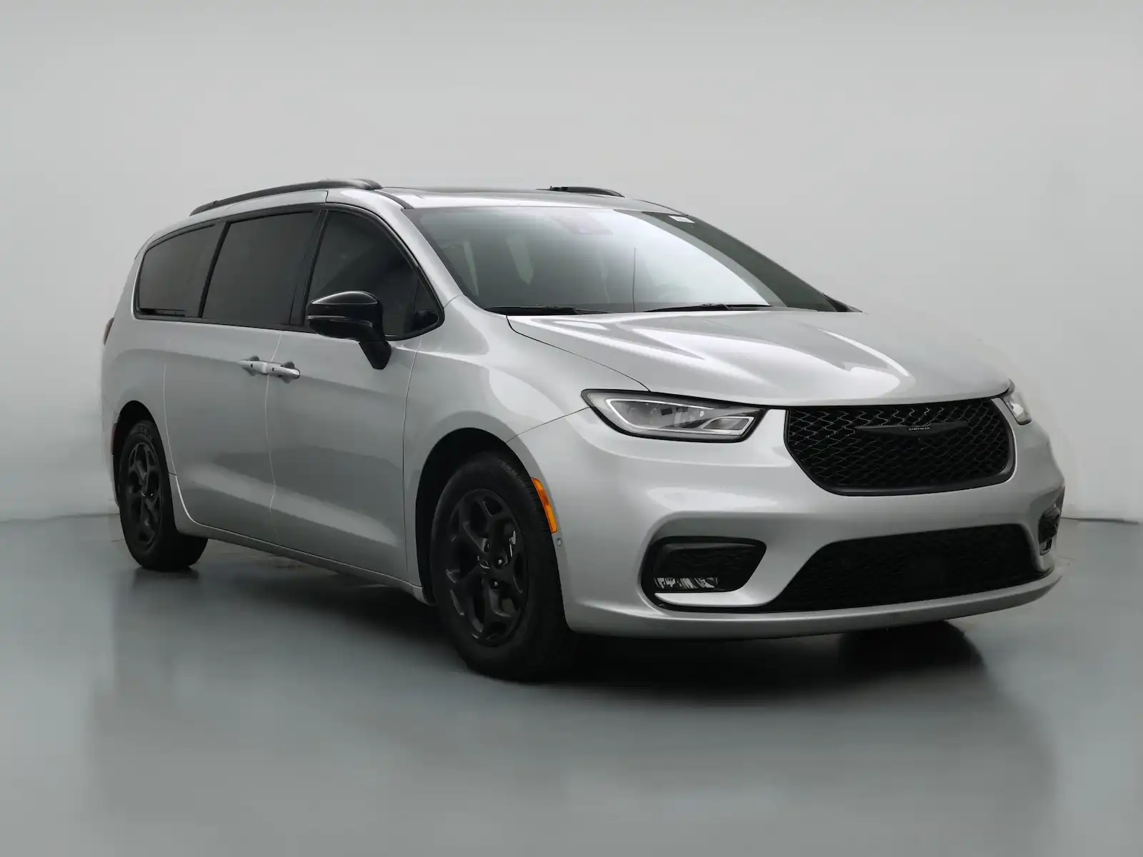 2024 Chrysler Pacifica Hybrid PHEV Premium S-Appearance Select's photo