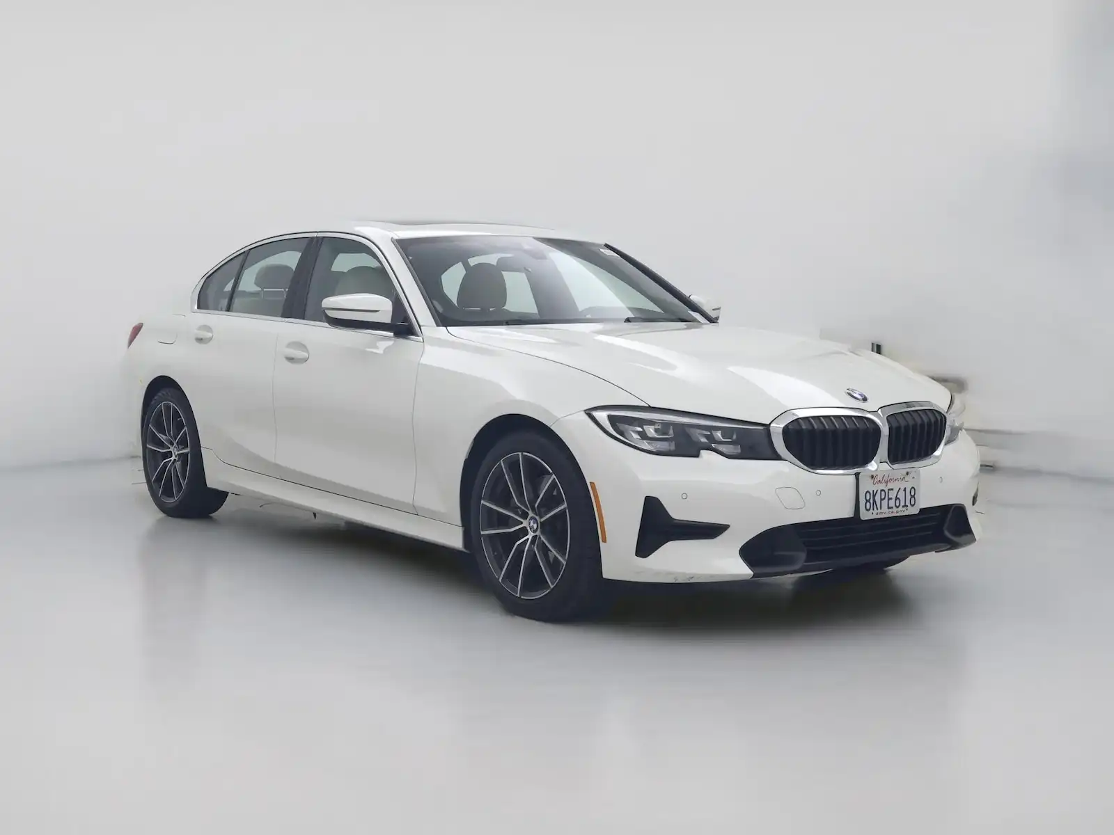 2019 BMW 3 Series 330i Sedan's photo
