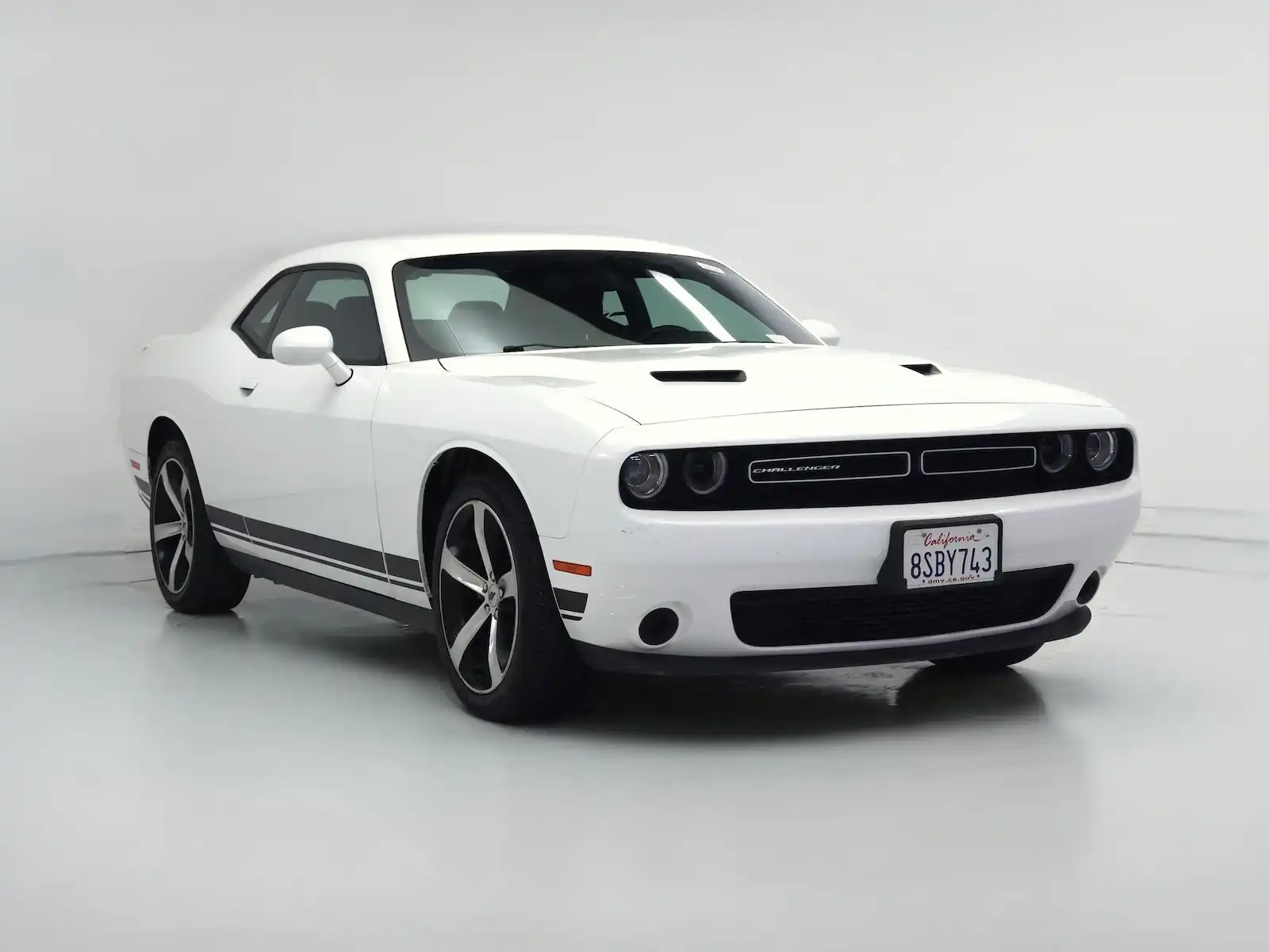 2019 Dodge Challenger SXT Auto's photo