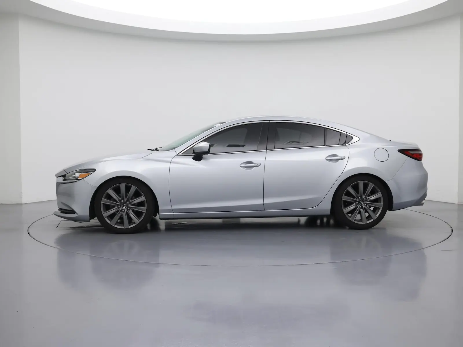 2018 Mazda EZ-6 Touring Auto photo 4
