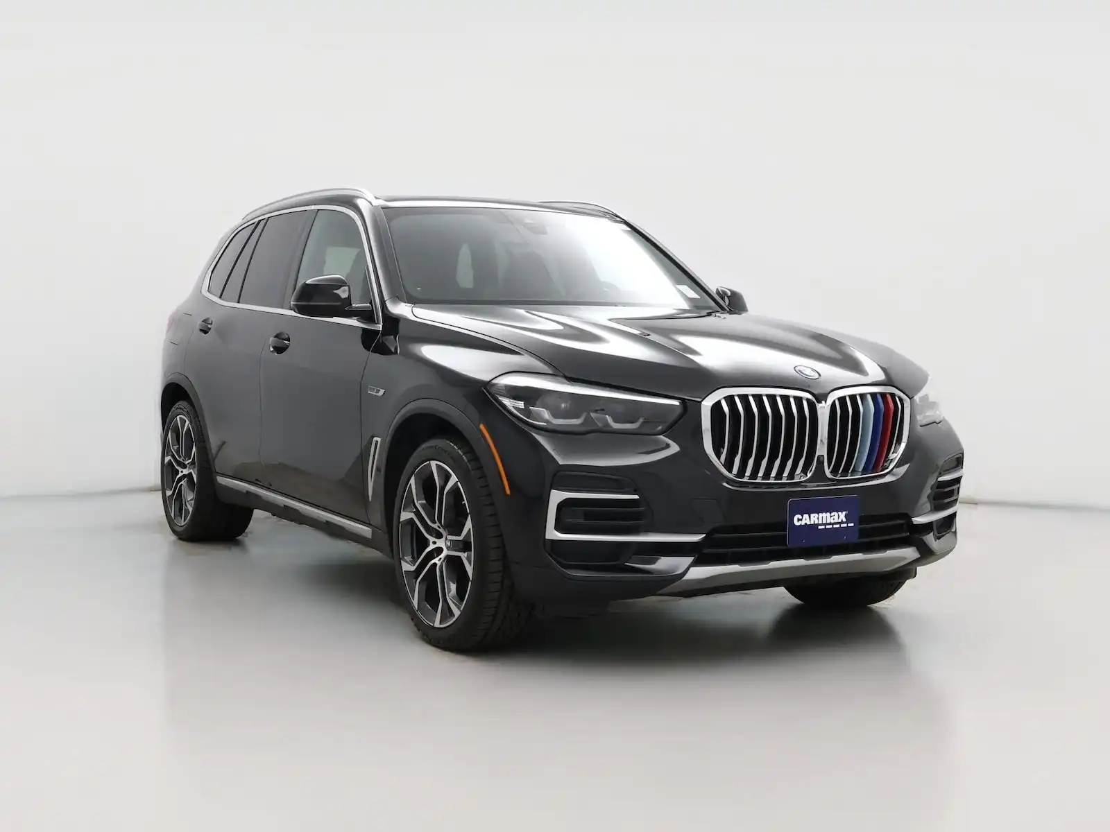 2023 BMW X5 xDrive45e's photo