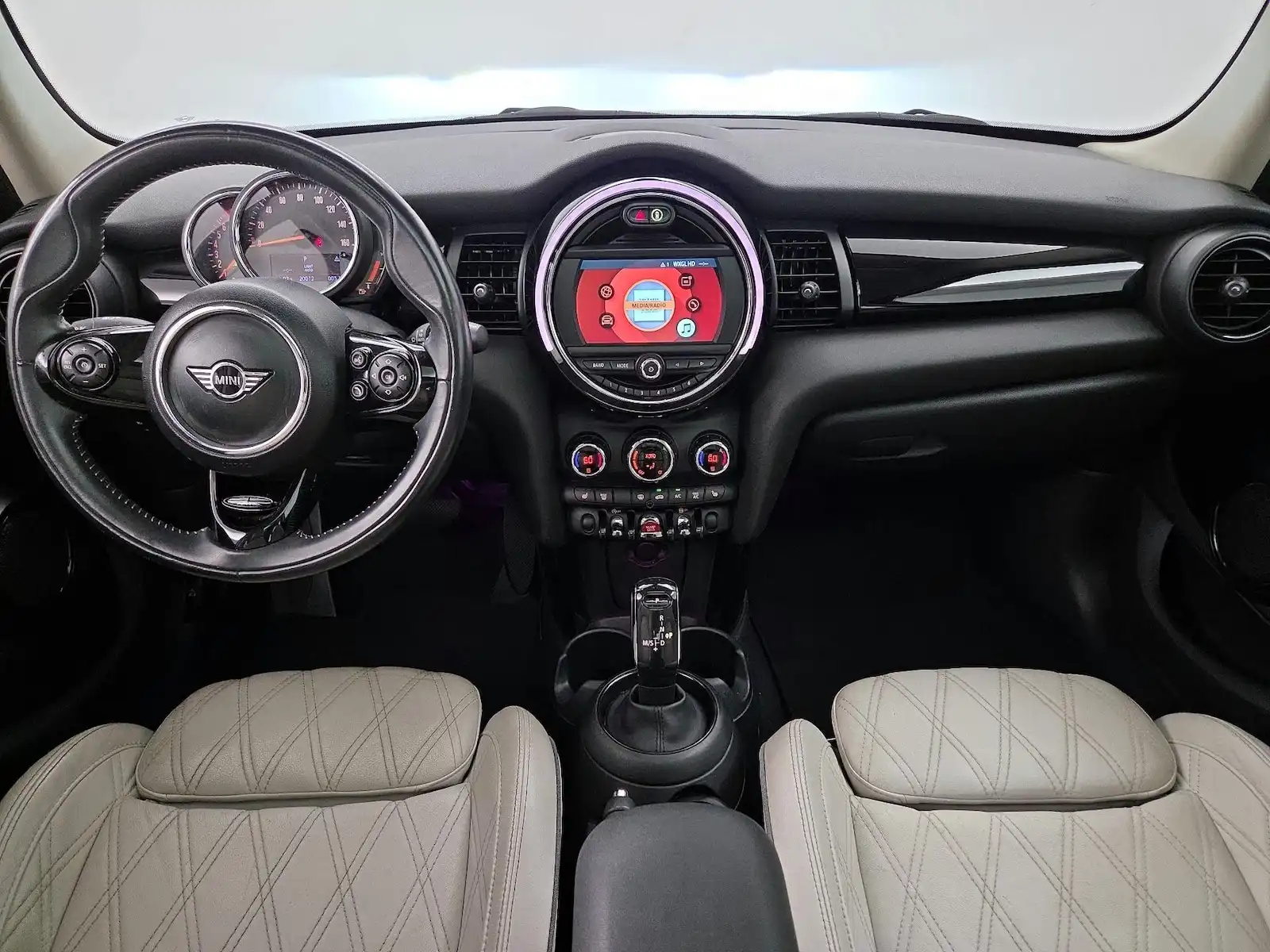 2020 MINI Hardtop Cooper Oxford Edition's photo