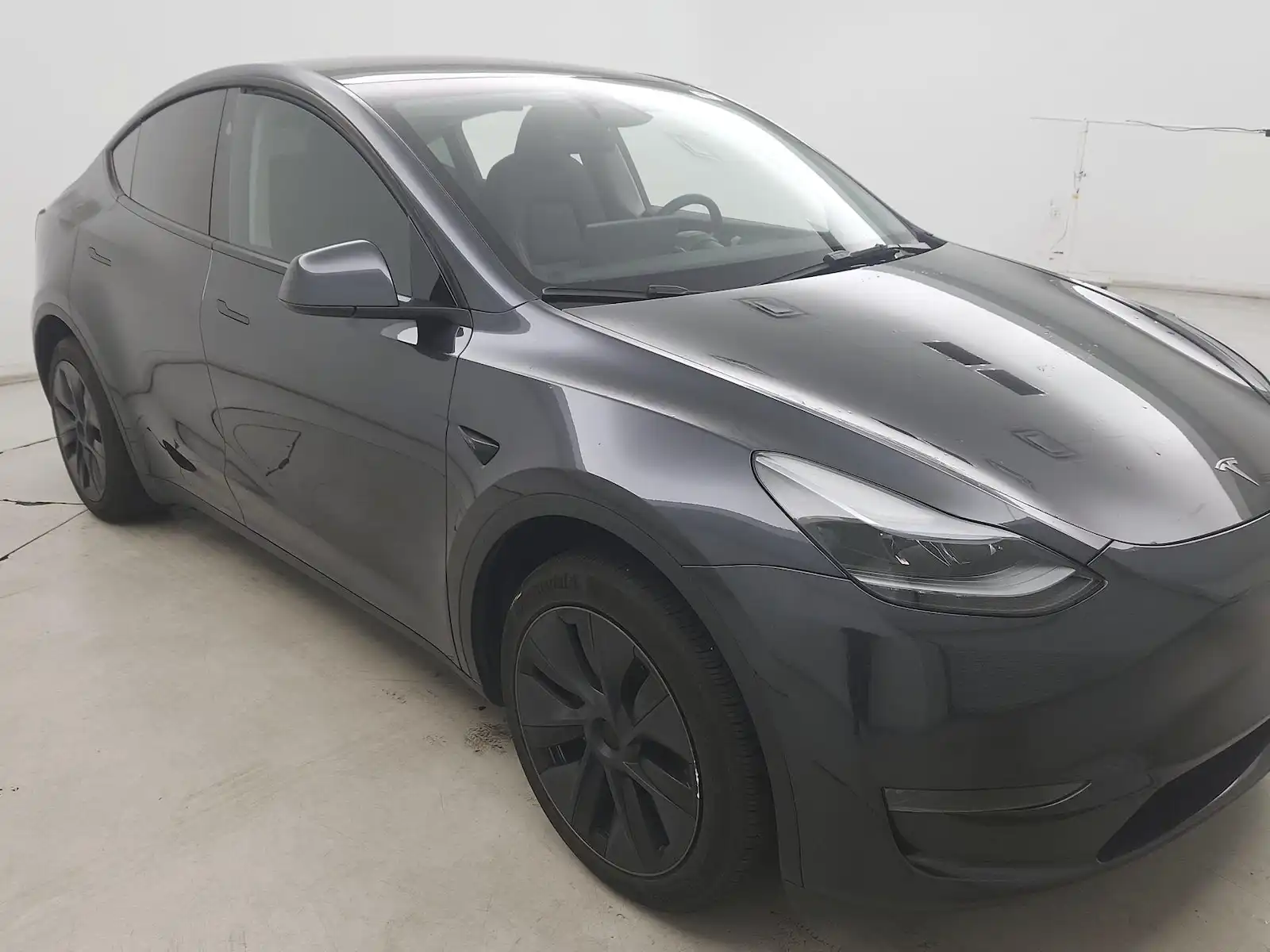 2025 Tesla Model Y Long Range RWD's photo