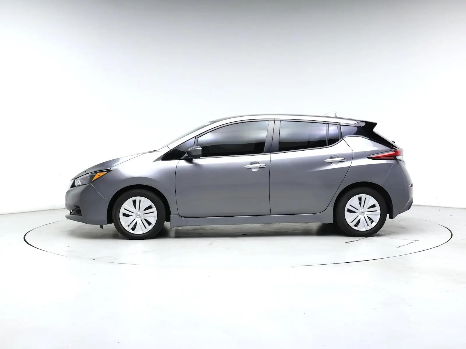2022 Nissan Leaf S photo 4