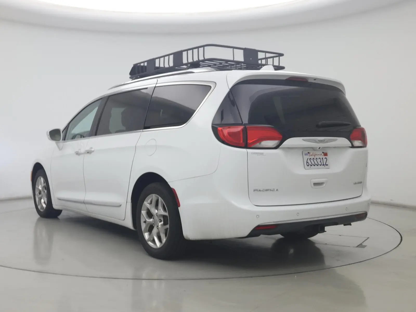 2017 Chrysler Pacifica Limited photo 3
