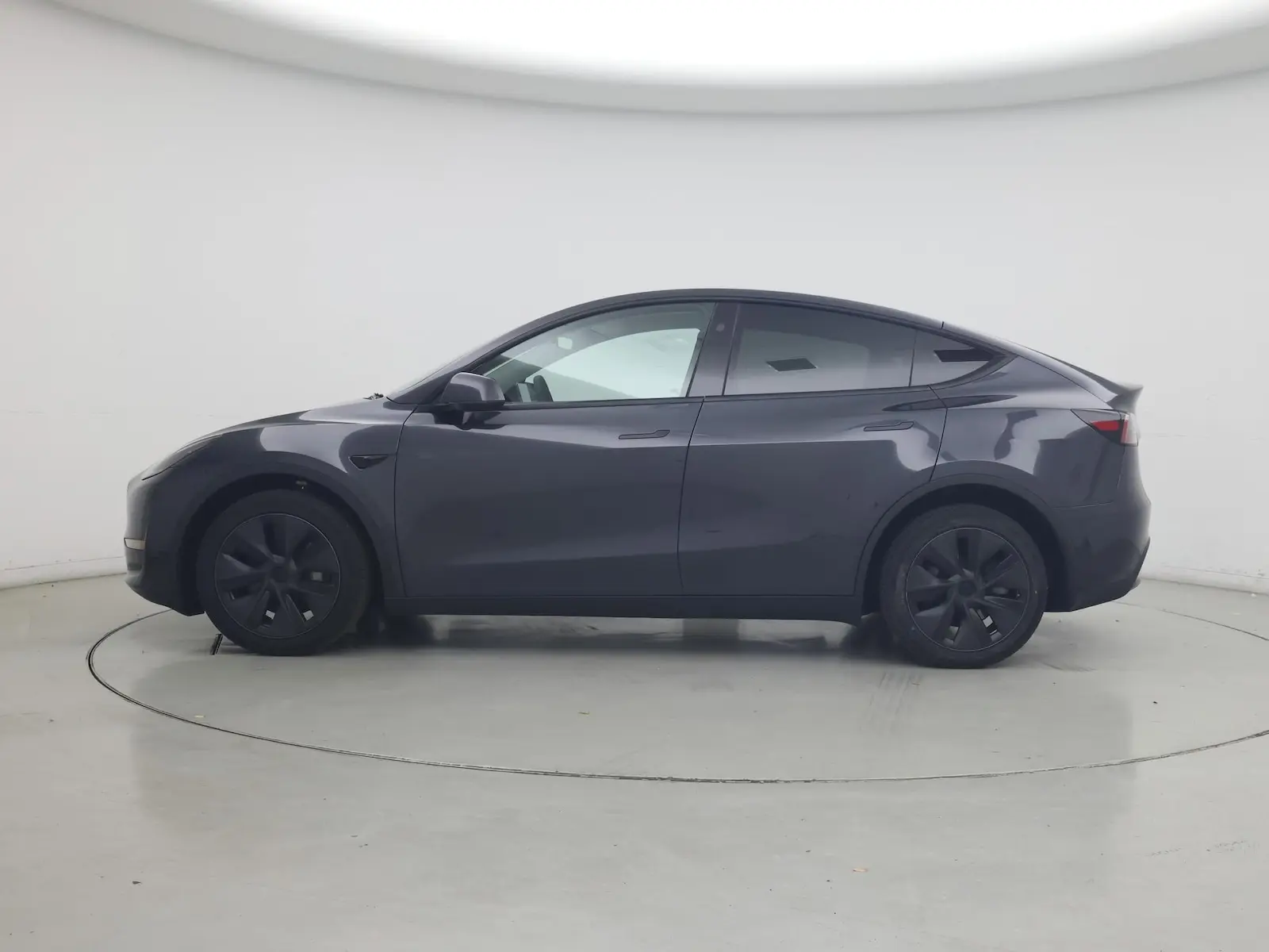 2024 Tesla Model Y Long Range Dual Motor AWD photo 4
