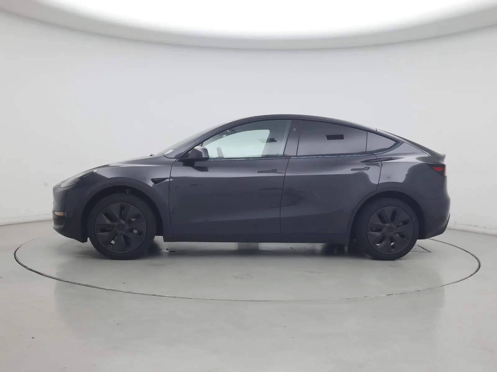 2025 Tesla Model Y Long Range RWD photo 4