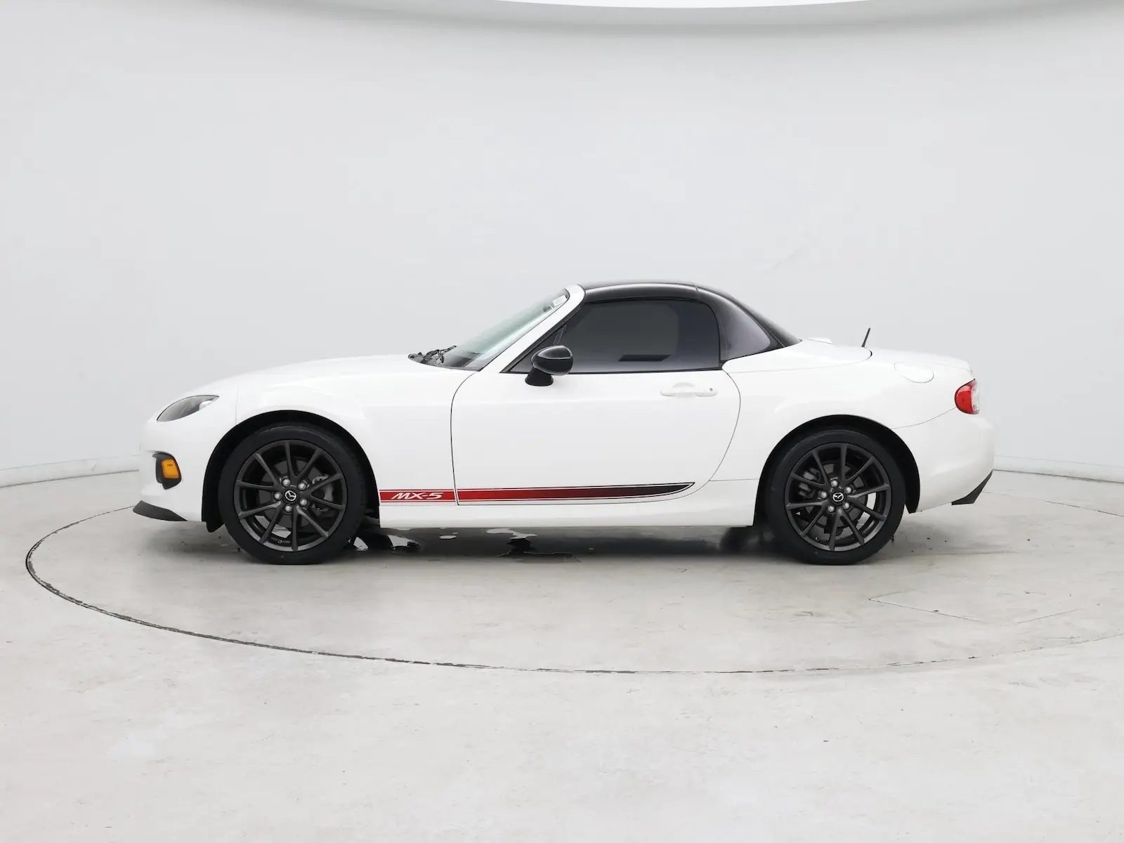 2014 Mazda MX-5 Miata 2.0 Touring Hard Top Auto photo 4