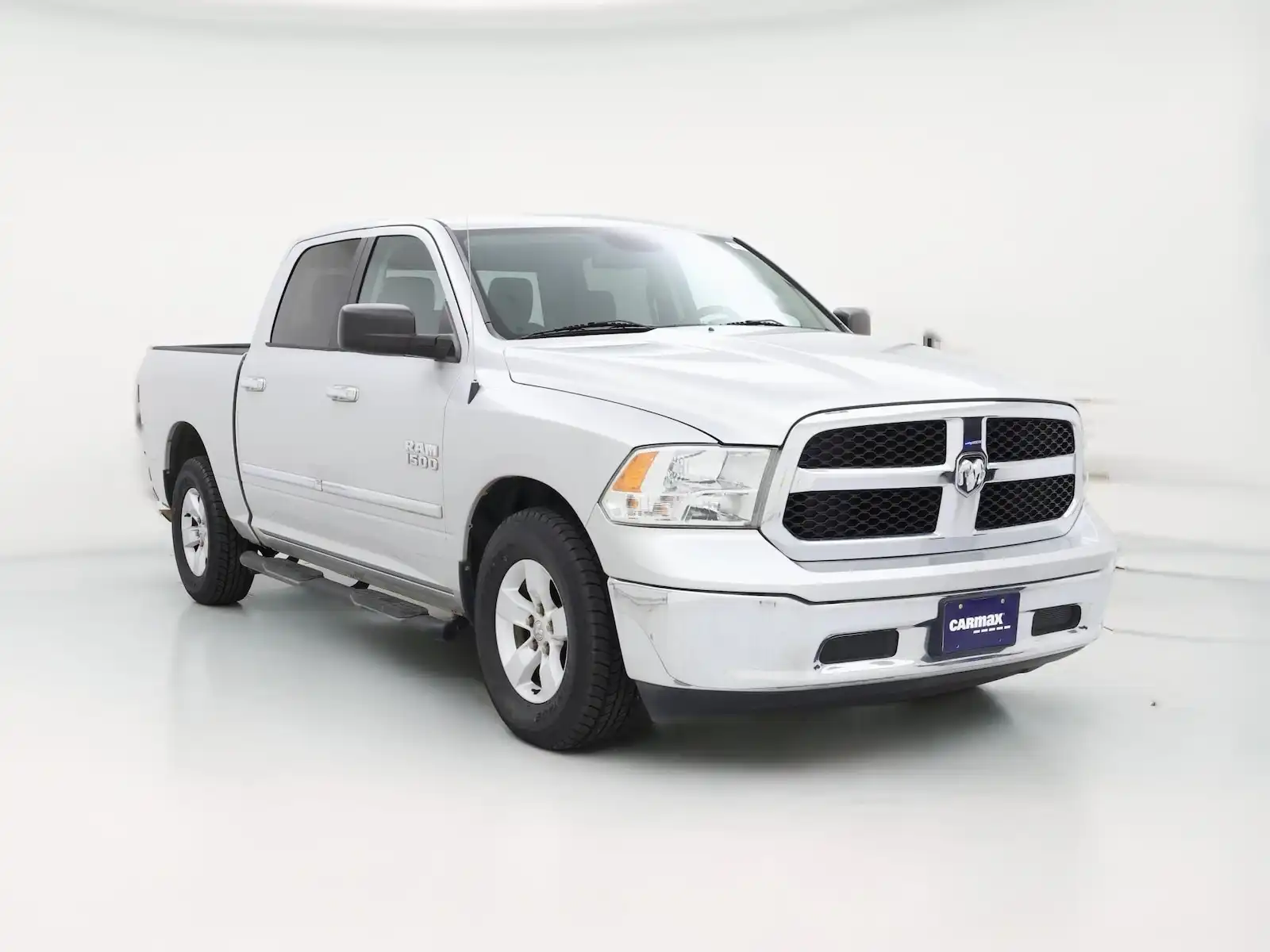 2016 RAM 1500 SLT Crew Cab 5'7's photo