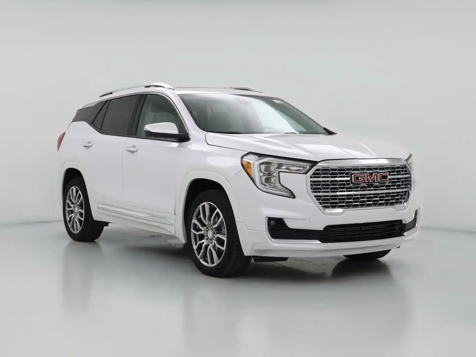 2024 GMC Terrain Denali AWD's photo