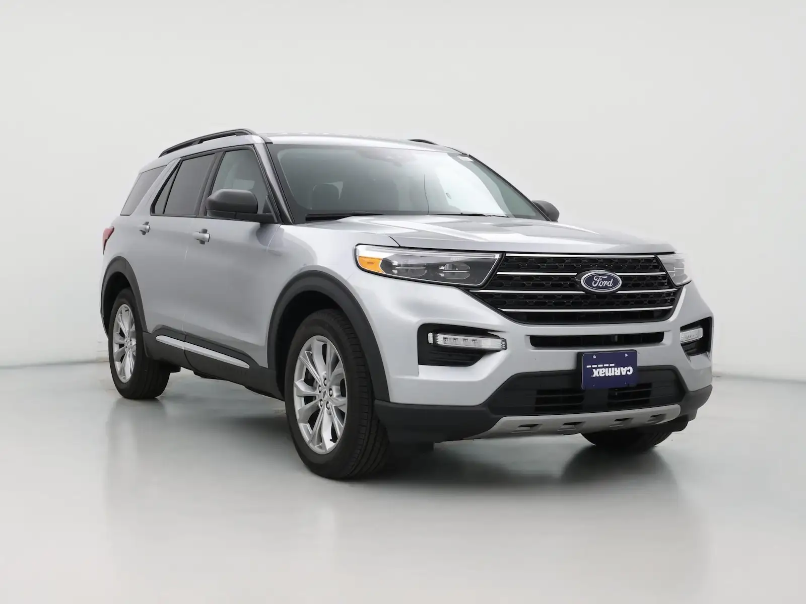 2020 Ford Explorer XLT 4WD photo 1