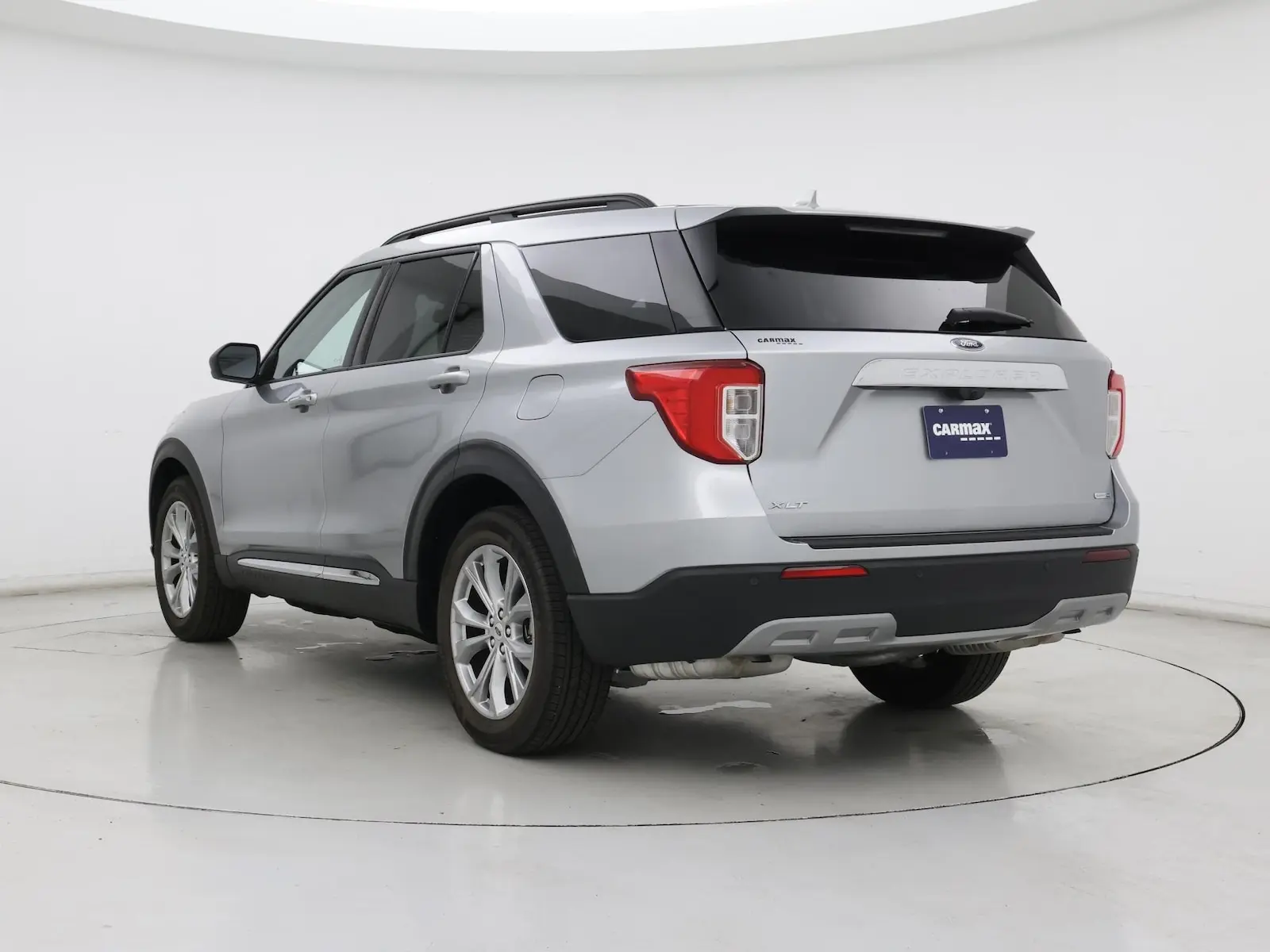 2020 Ford Explorer XLT 4WD photo 3