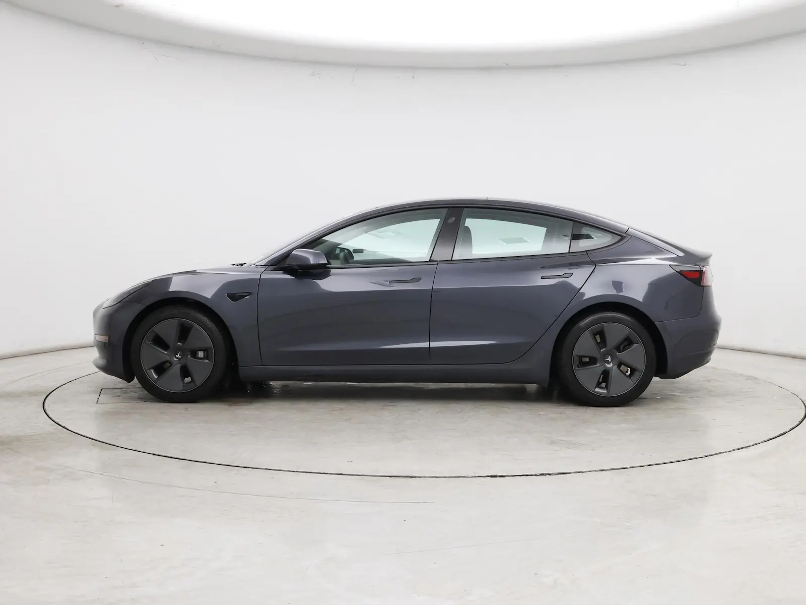 2021 Tesla Model 3 Standard Range Plus photo 4