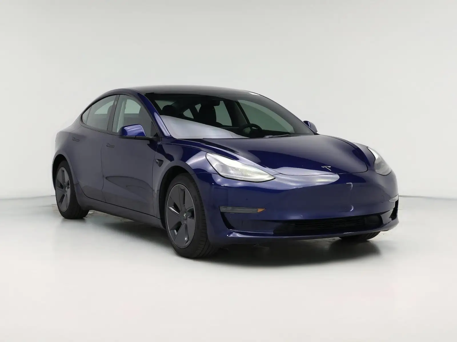 2022 Tesla Model 3 Standard Range Plus photo 1