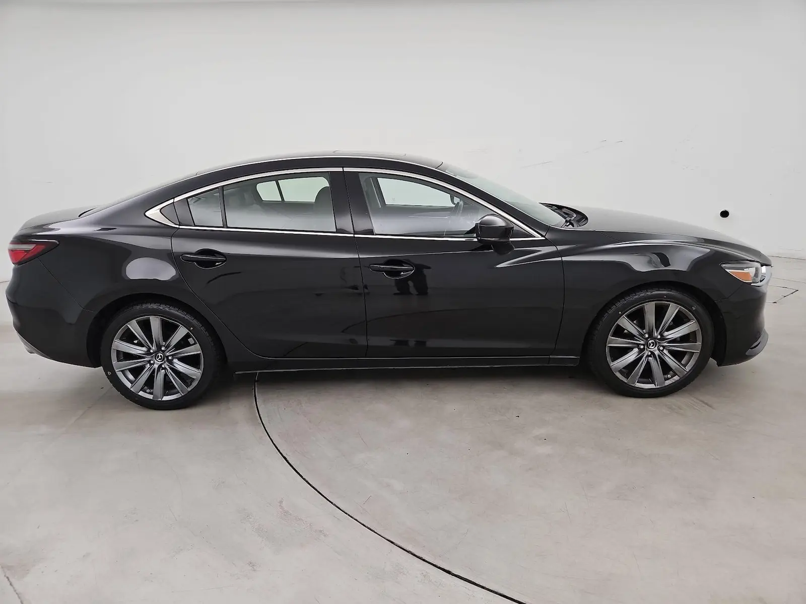 2020 Mazda EZ-6 Touring Auto photo 4