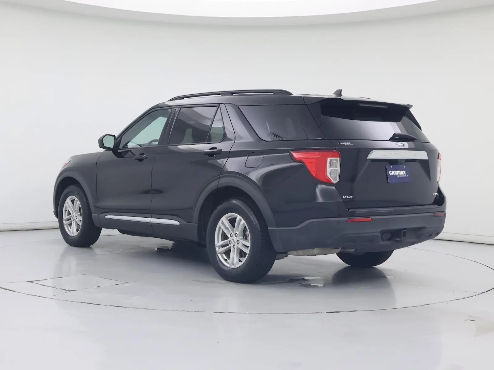 2022 Ford Explorer XLT 4WD photo 3