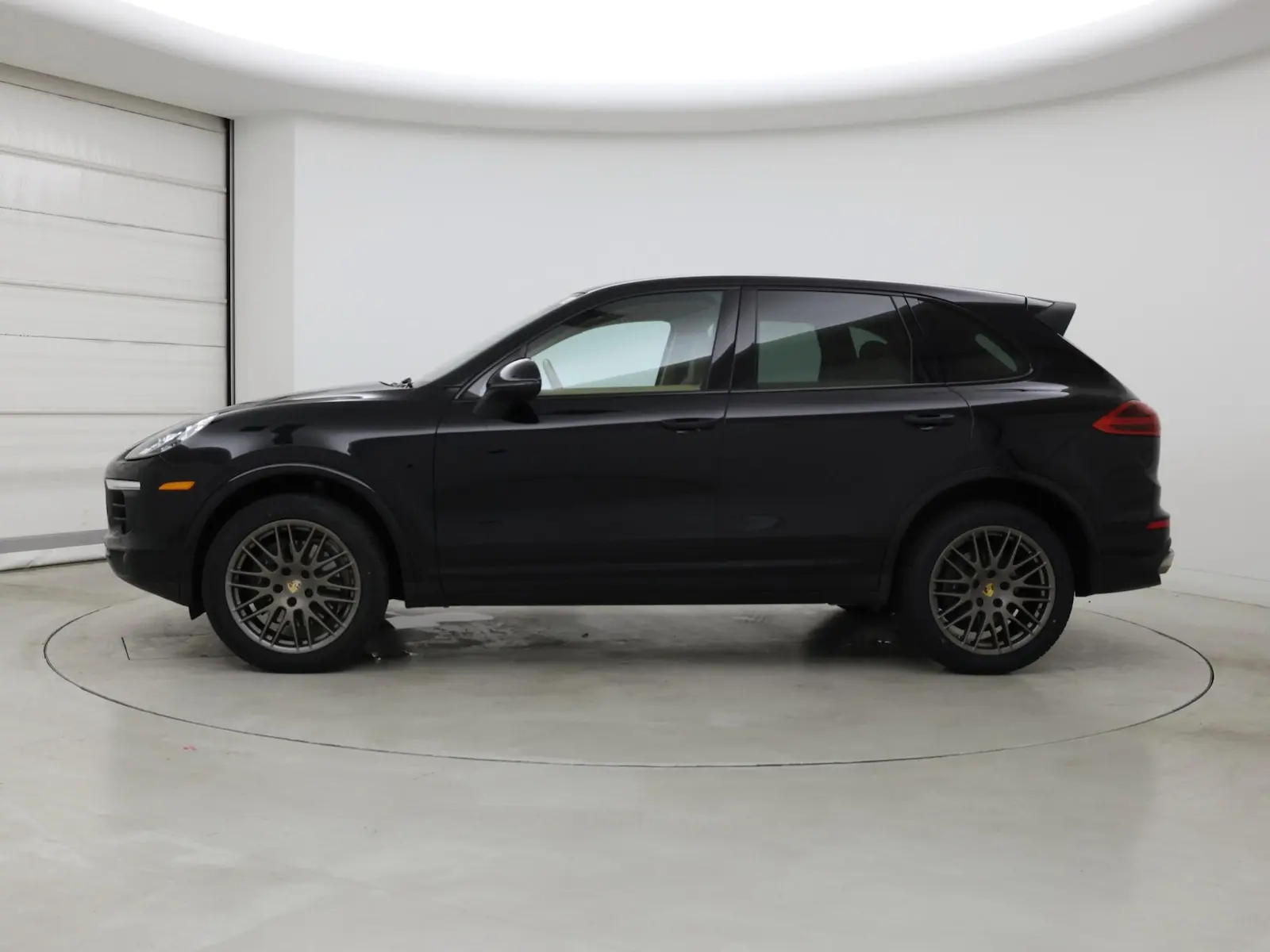2017 Porsche Cayenne Platinum Edition photo 4