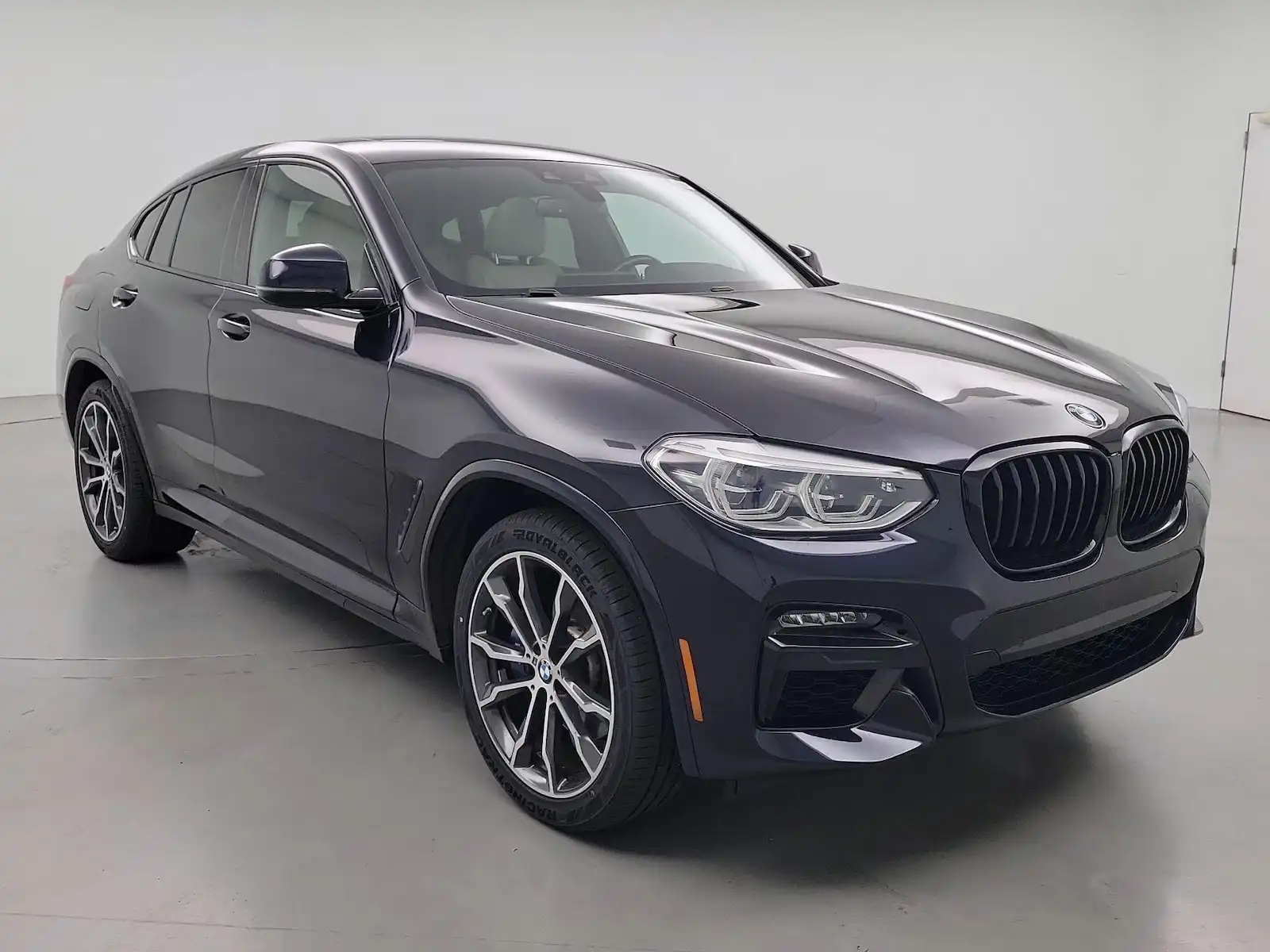 2021 BMW X4 M40i's photo